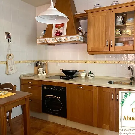 Casa Abuelo Juan - Benaocaz- 2 *